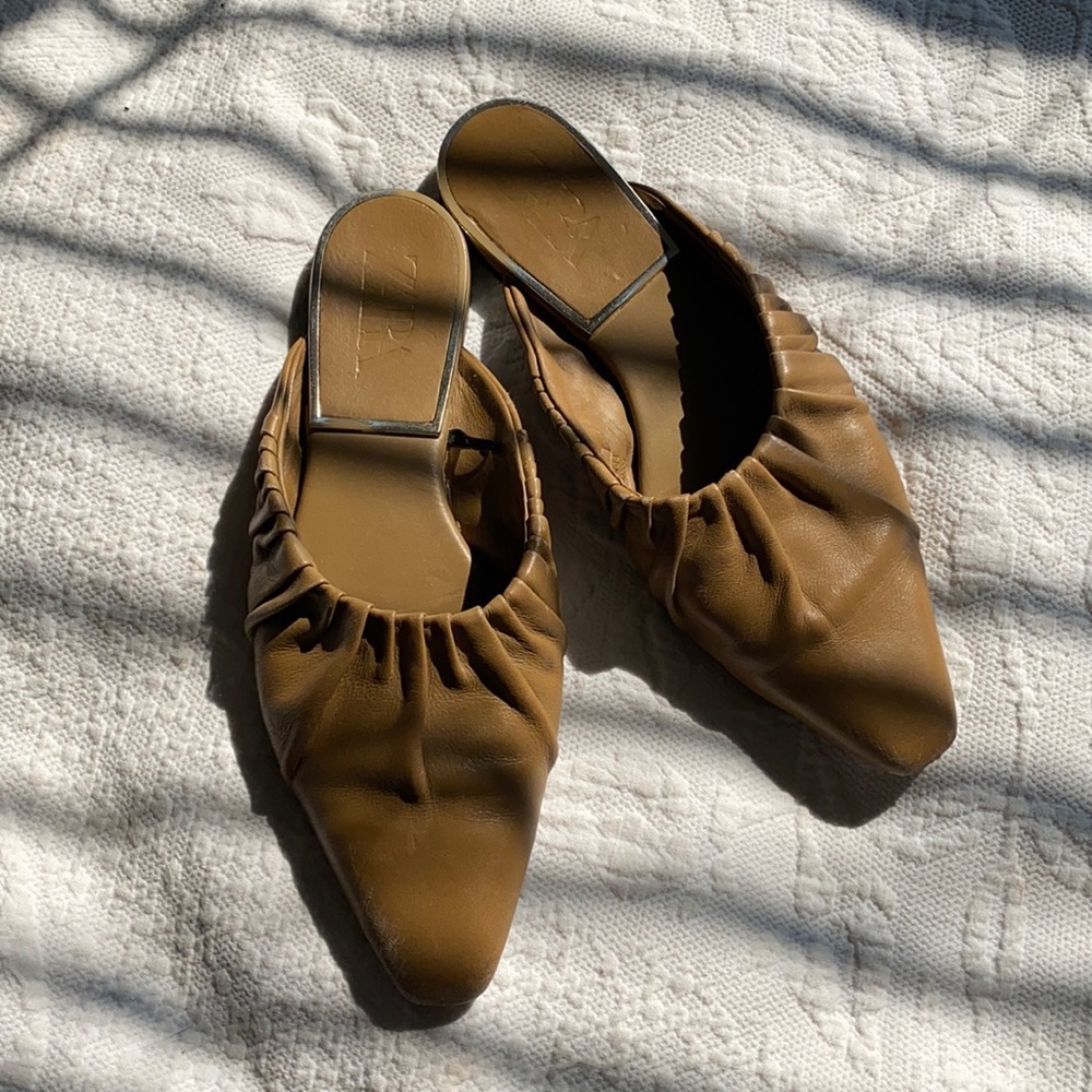Zara Pointy Toe Leather Slides